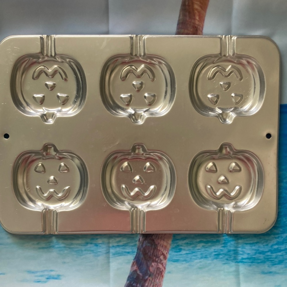 Wilton Jack-o-Lantern 🎃 Cookie Treat Pan 1995